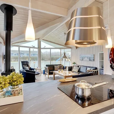 Dom wakacyjny Stefanka - 600m From The Sea By Interhome *